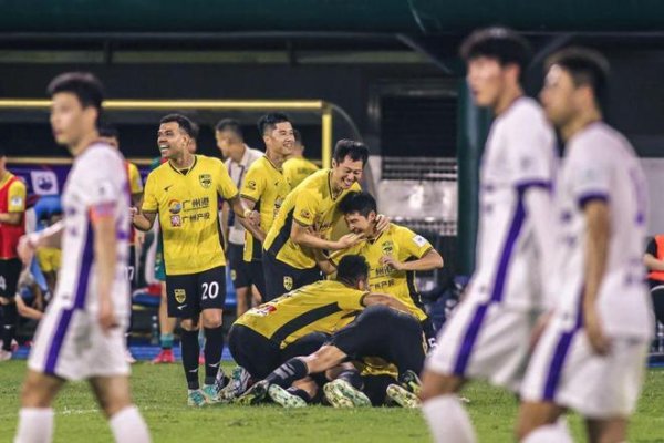 杨方策略 足协杯8强对阵：申花VS河南 云南玉昆战中甲独苗
